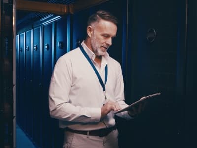 MQTT hardening: QoS, bezpieczeństwo, federacja tożsamości i architektura multi-tenant