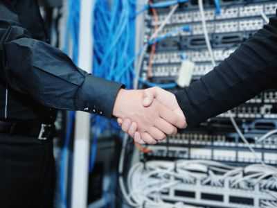 Audyt suckesji - podawanie sobie dłoni.