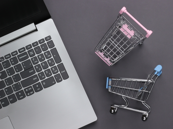 E-commerce i Systemy Dedykowane Lublin: Dlaczego stabilność i integracje API są ważniejsze niż „ładny design”?